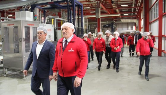 AK Parti Heyeti Kızılay Mineralli Su İşletmesini Ziyaret Etti