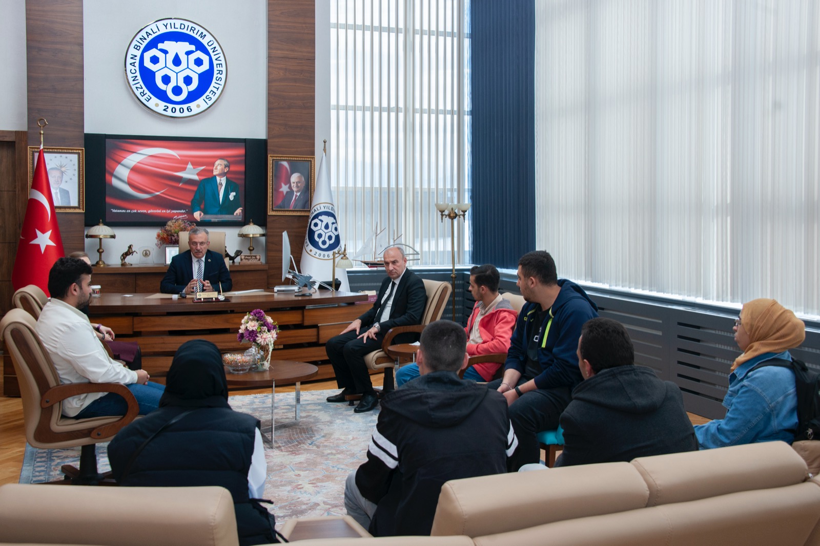 Rektör Levent, Erzincan'da Eğitim Gören Filistinli Öğrencileri Ağırladı