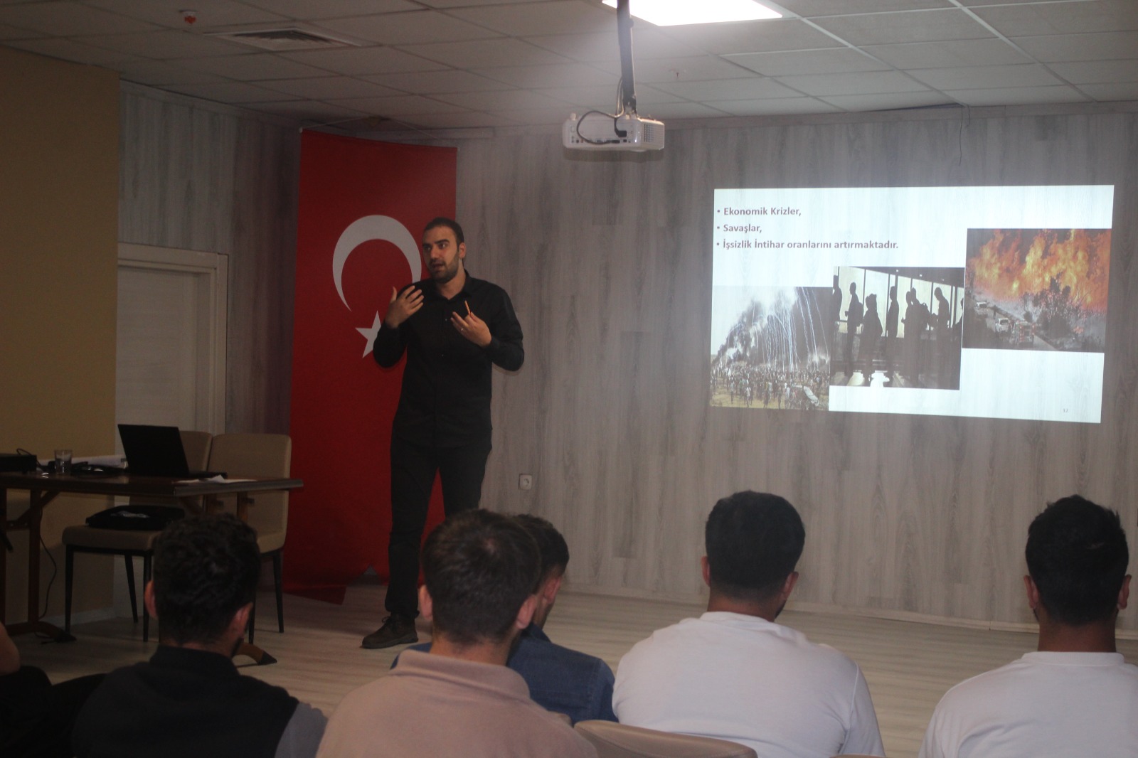 Piri Sami Yurdu’nda intiharı önleme ve ruh sağlığı masaya yatırıldı! 