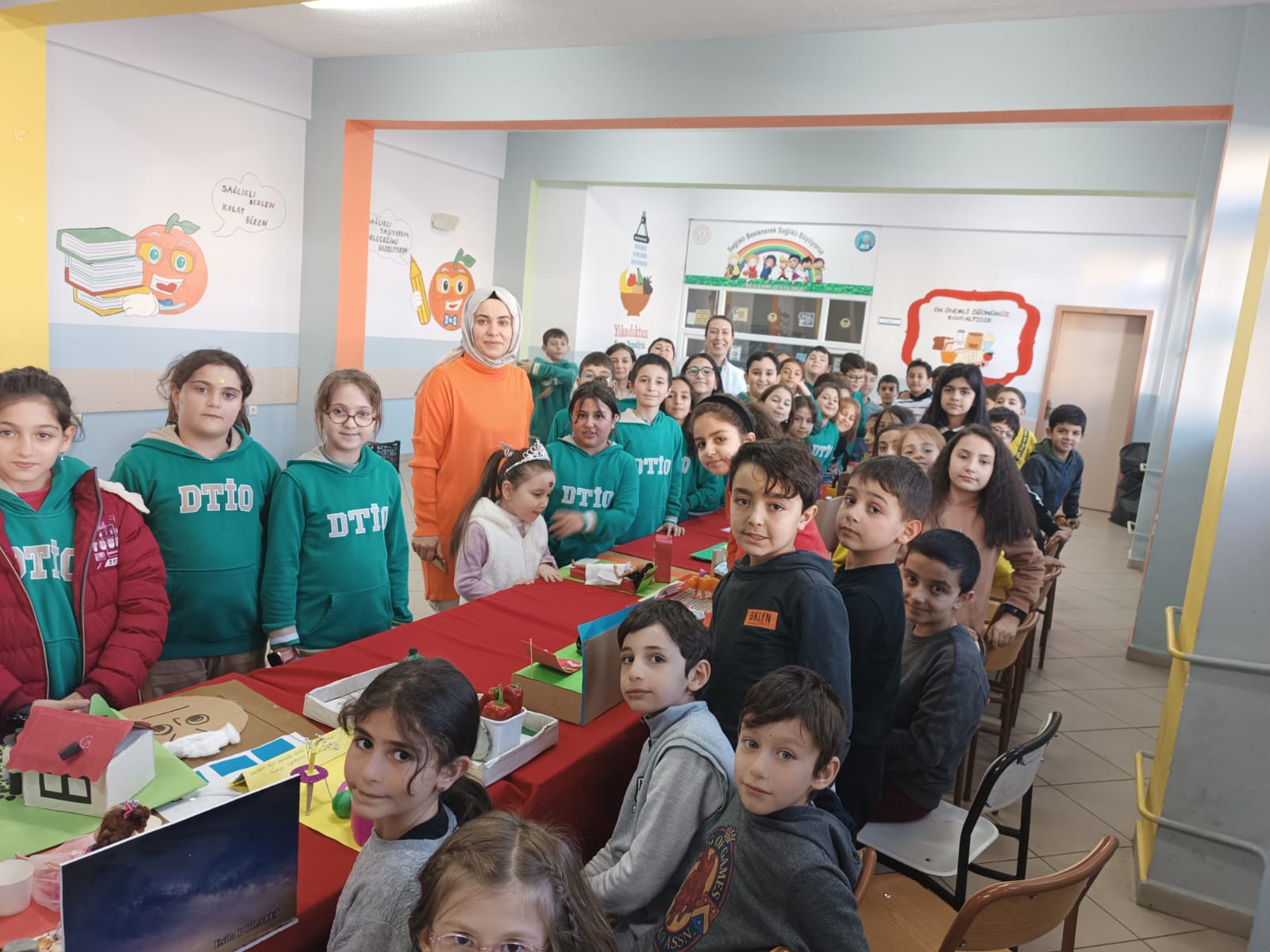 Ata Sözleri Sergisi Açıldı