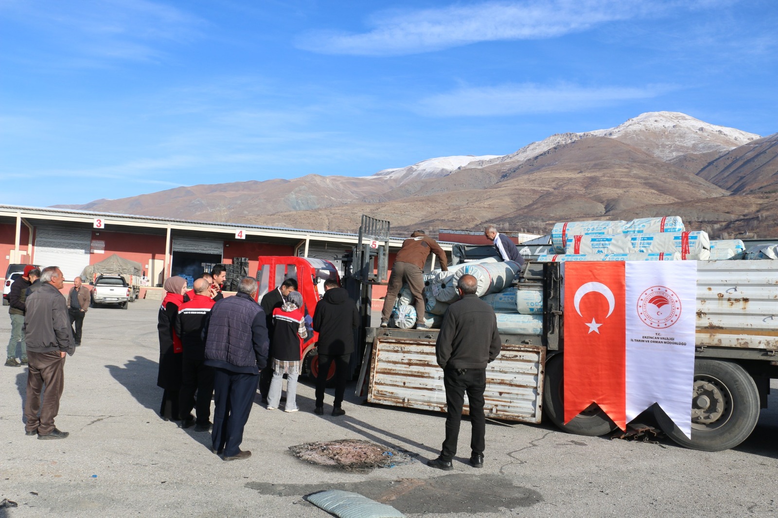 Erzincan’da Seracılığa Naylon Desteği