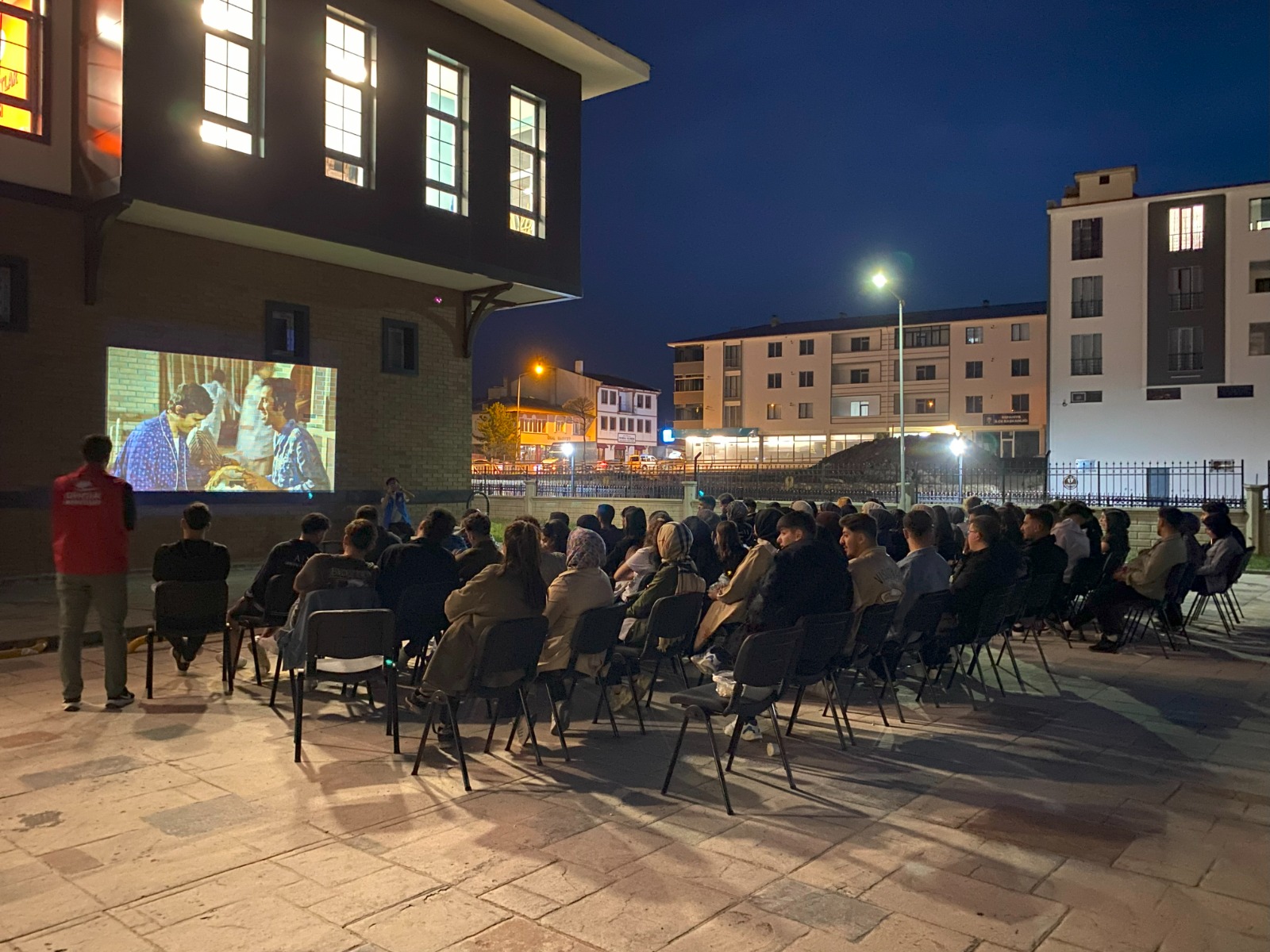 Gençlik Haftası'nda açık hava sinema keyfi