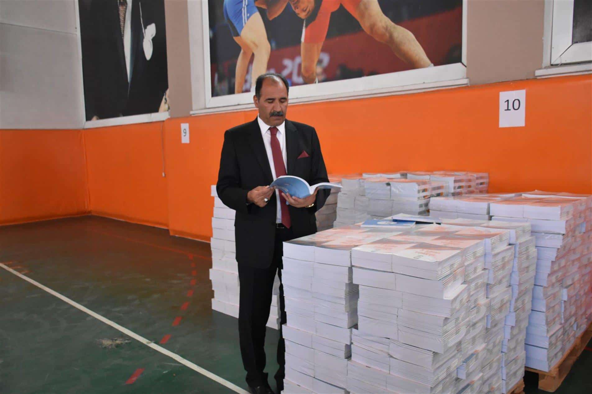 Yardımcı Kaynak Kitaplar Öğrencilere Ücretsiz Olarak Dağıtılacak