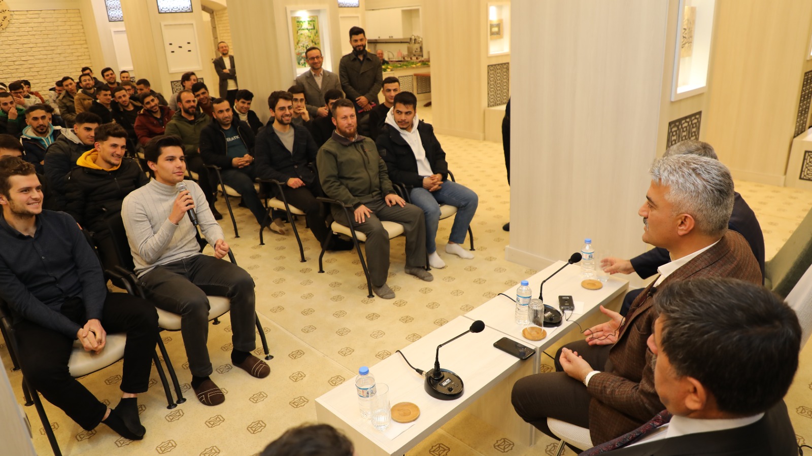 Gençlik Zamanı Sohbetleri