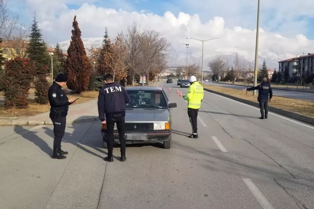 Erzincan İl Genelinde Asayiş Uygulaması Gerçekleştirildi