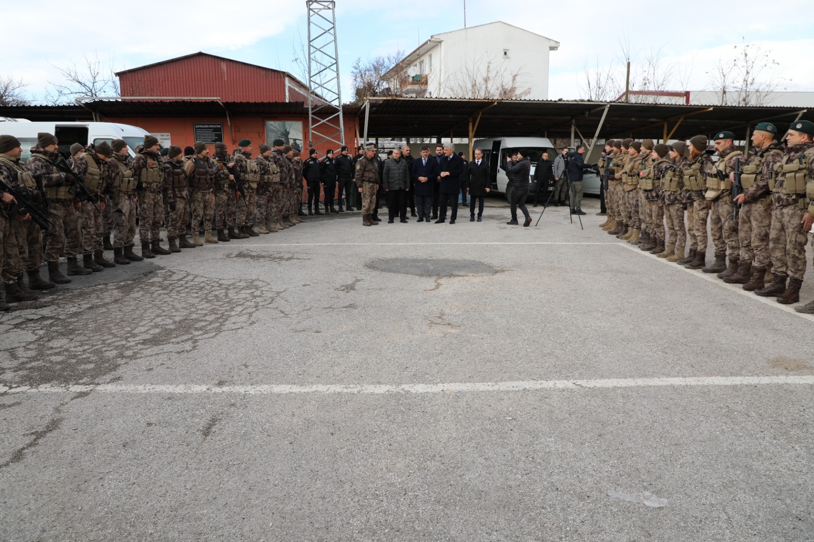 Polisler Deprem Afet Bölgesine Uğurlandı