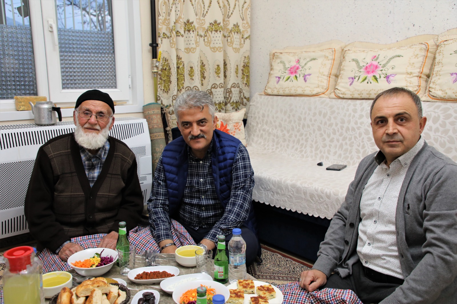 Vali Makas, İftarda Niyazi İnci’ye Misafir Oldu