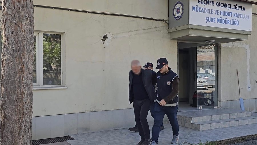 Göçmen Kaçakçısı Tutuklandı