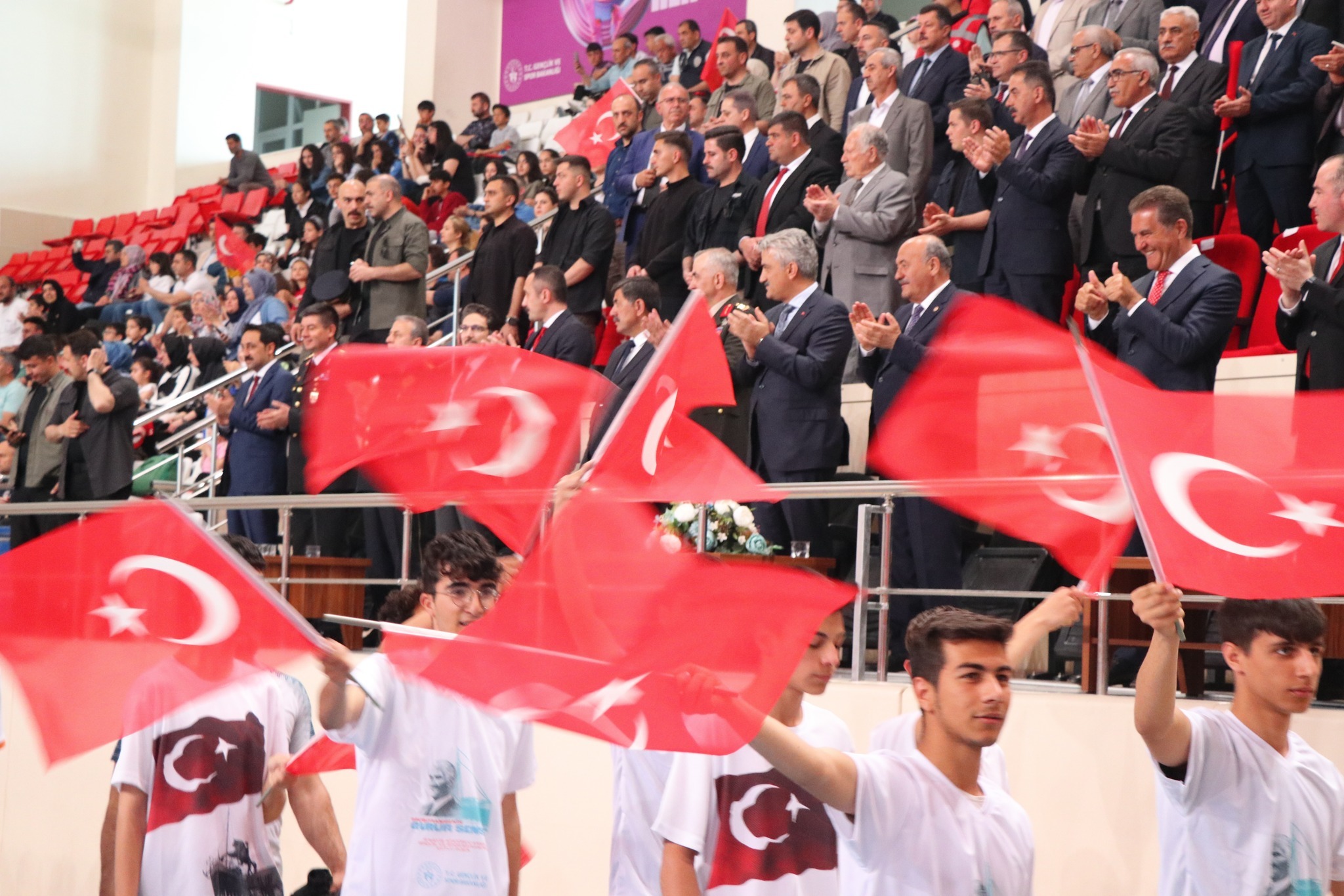 19 Mayıs Coşku İle Kutlandı