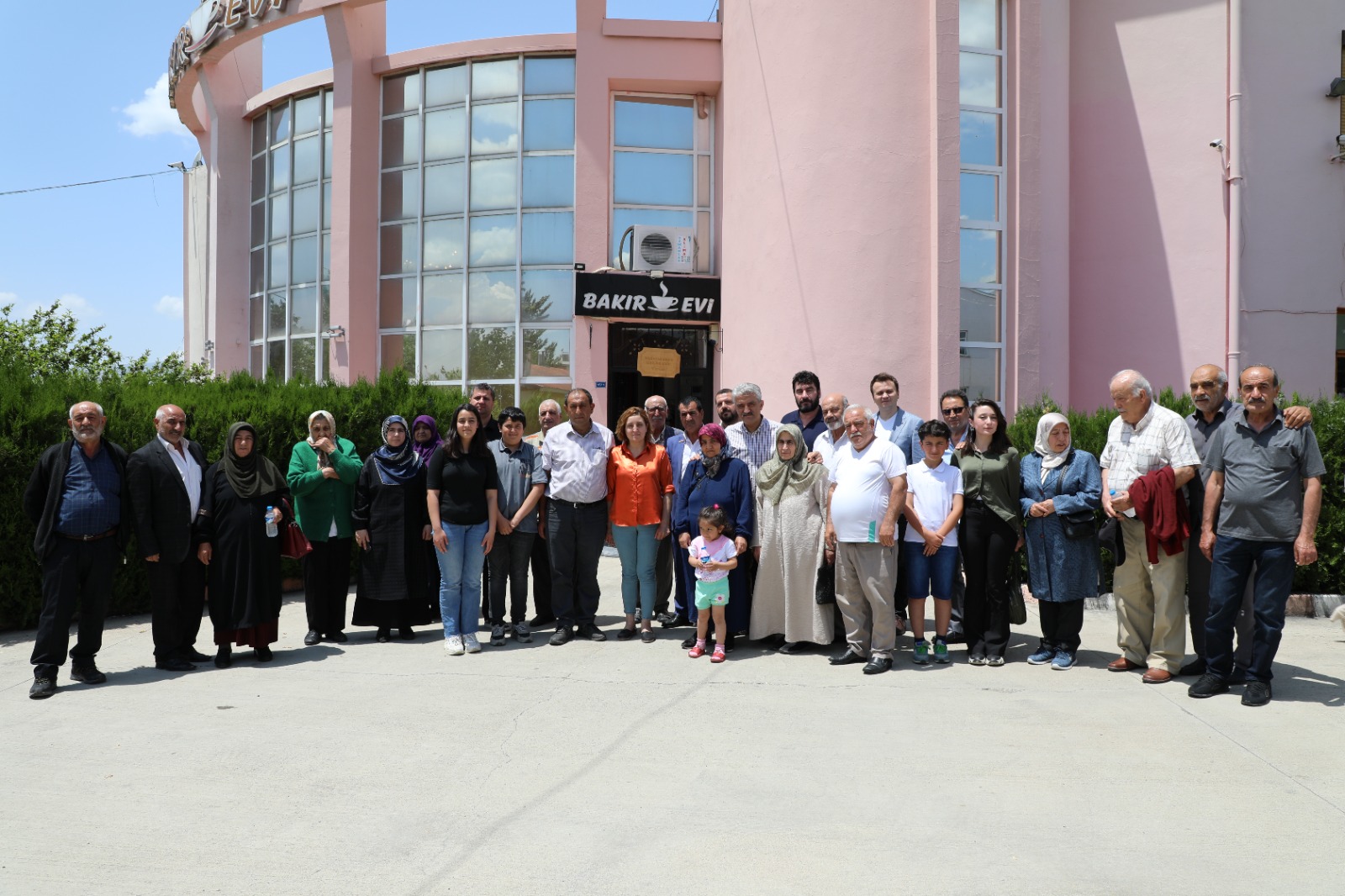 Vali Makas Şehit Babaları İle Bir Araya Geldi