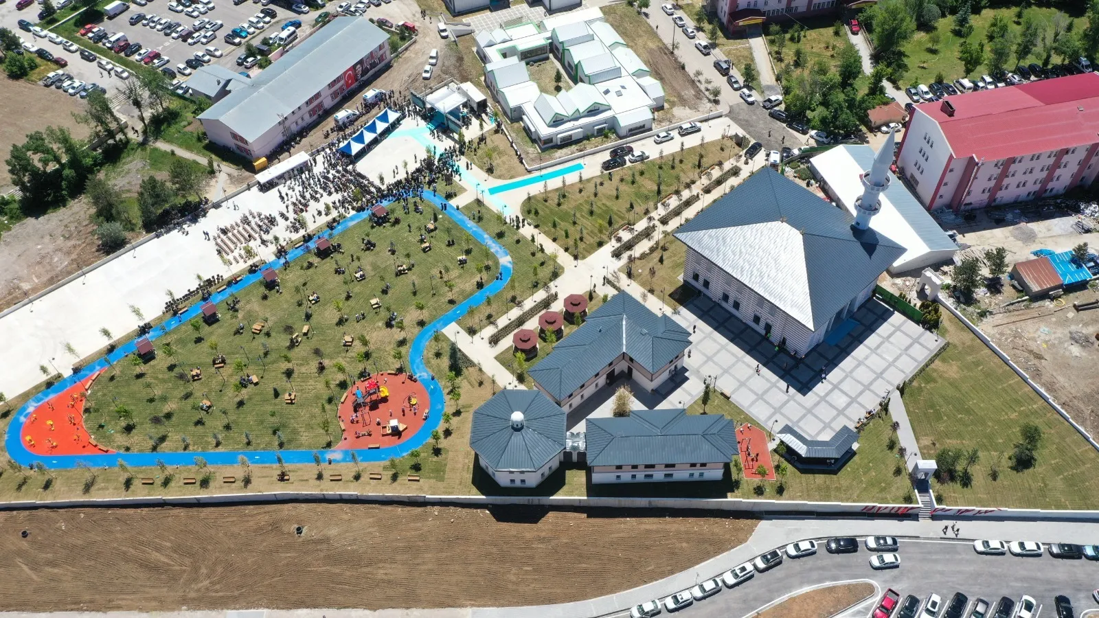 Yıldırım Ailesi Camii ve Külliyesi Düzenlenen Törenle Hizmete Açıldı