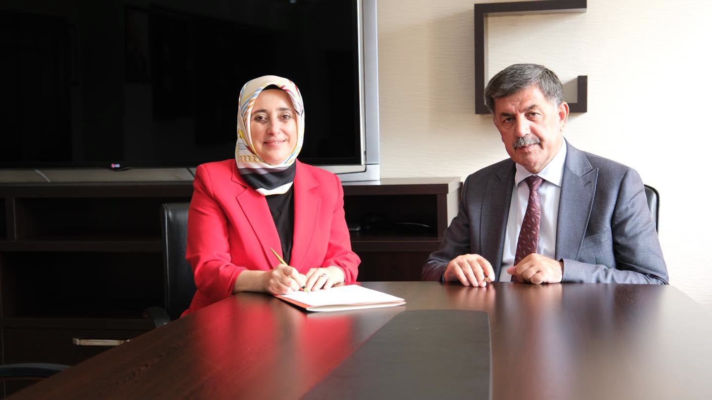 Erzincan Belediyesi ile KADEM Erzincan Temsilciliği Arasında İş Birliği Protokolü İmzalandı
