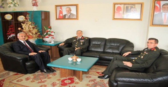 KOMUTANLARDAN BAŞKAN BAŞSOY’A ZİYARET