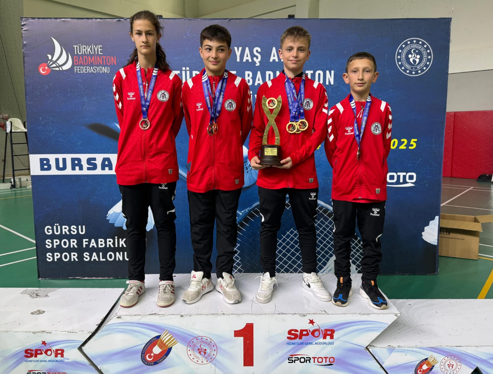 Erzincan İl Özel İdaresi Spor Badminton'da Türkiye Şampiyonu
