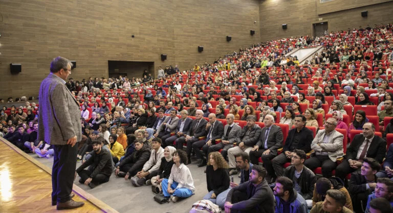 Yazar Hayati İnanç, Öğrenciler ile Buluştu
