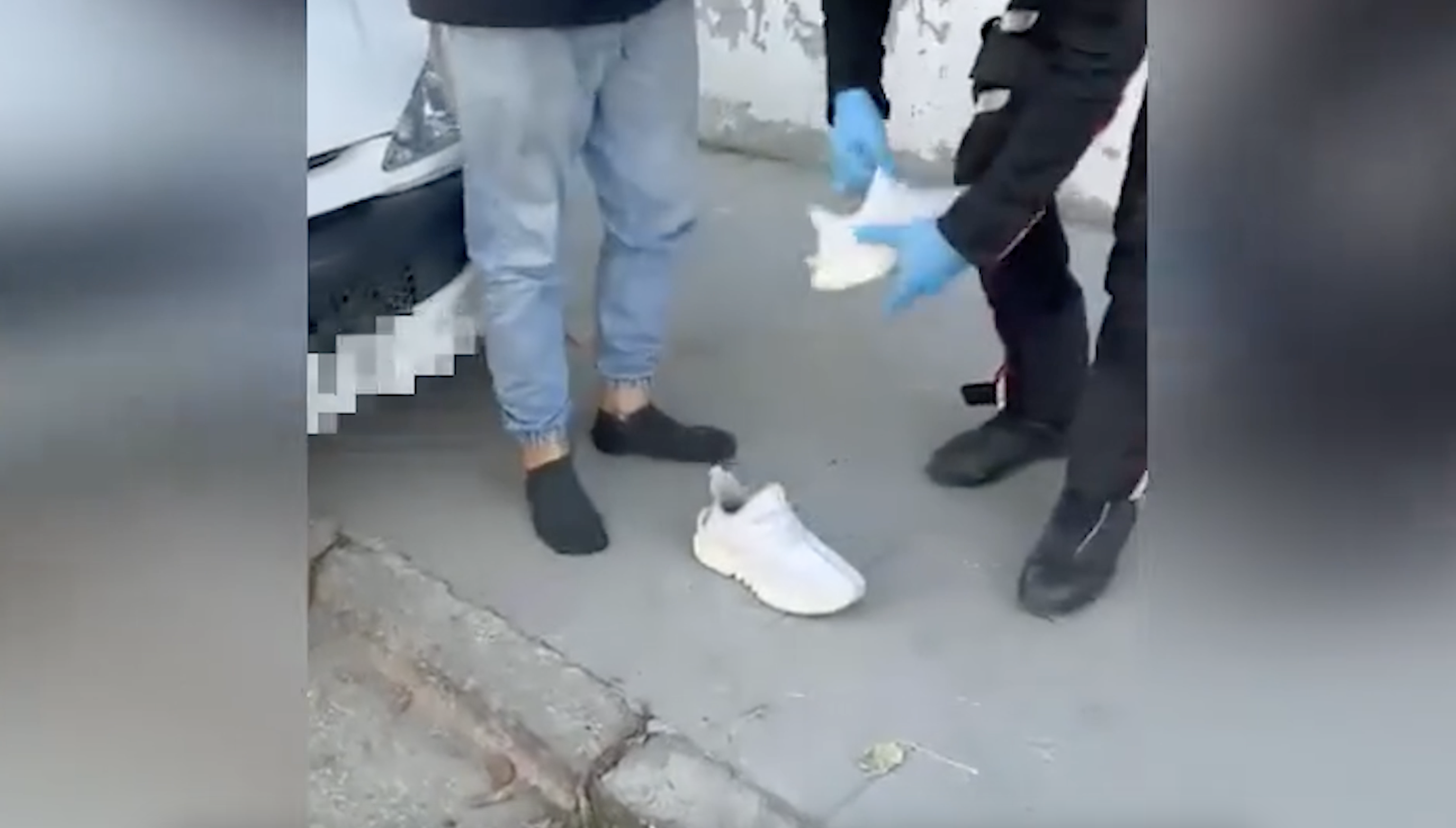 Ayakkabısının tabanından esrar çıktı