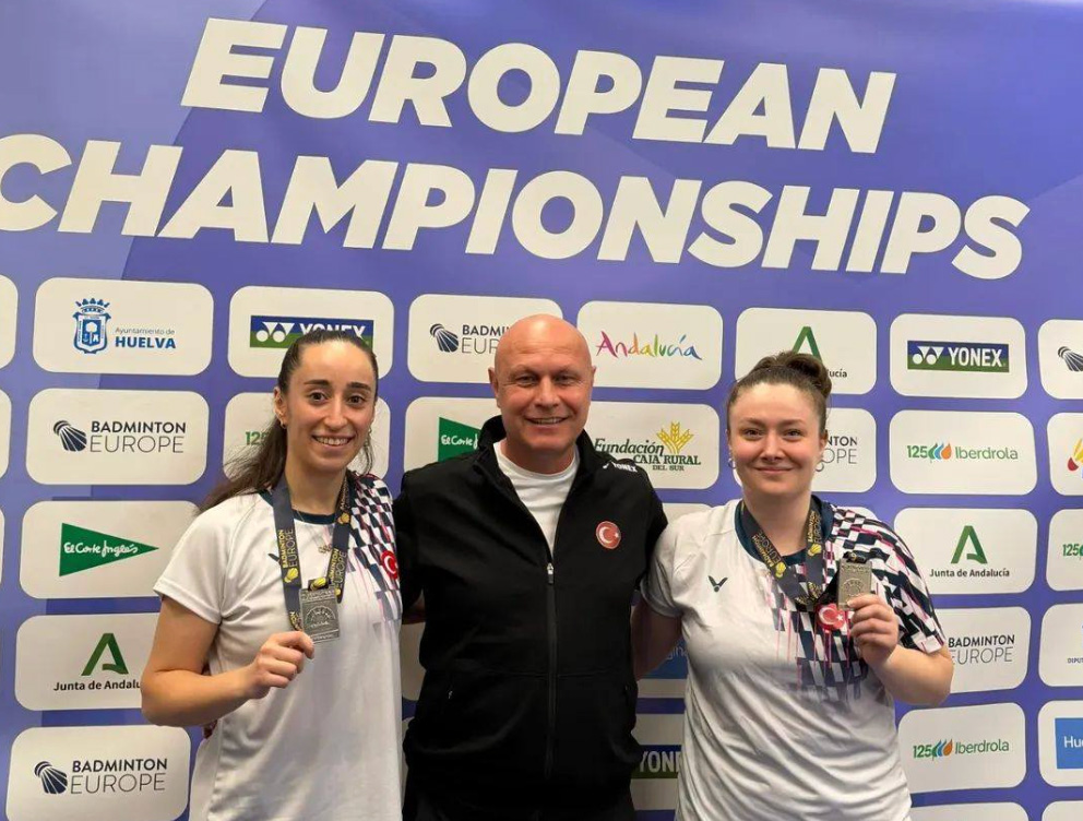 Erzincanlı Sporcular Avrupa Badminton Şampiyonası’nda Tarih Yazdı