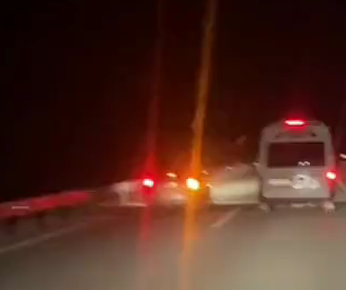 Dur ihtarına uymayan minibüsten 29 kaçak göçmen çıktı