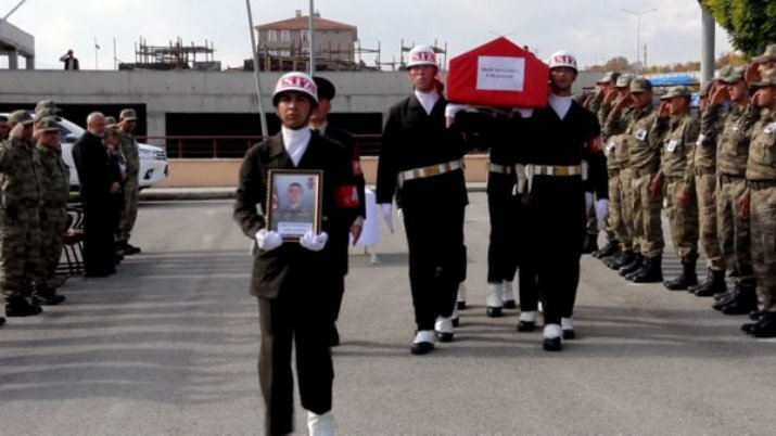 Bedelli Askerlik Görevini Yaparken Yaşamını Yitirdi
