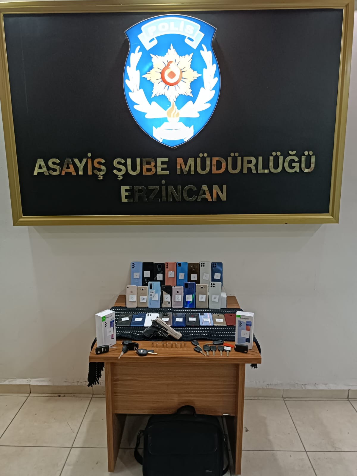 İşyerlerini soyan hırsız yakalandı