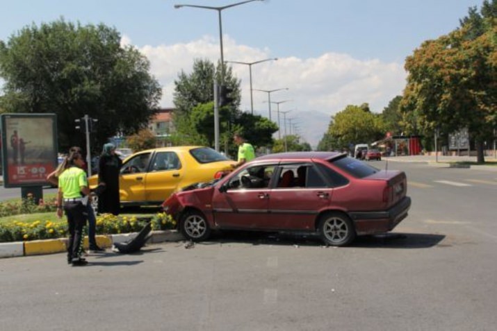 Çarpışmanın Etkisi İle Refüje Çıktılar