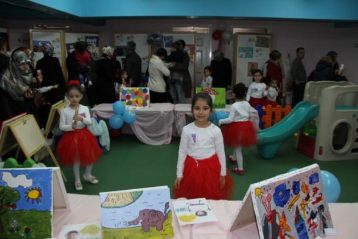 İstiklal Marşı, Minik Yüreklerde