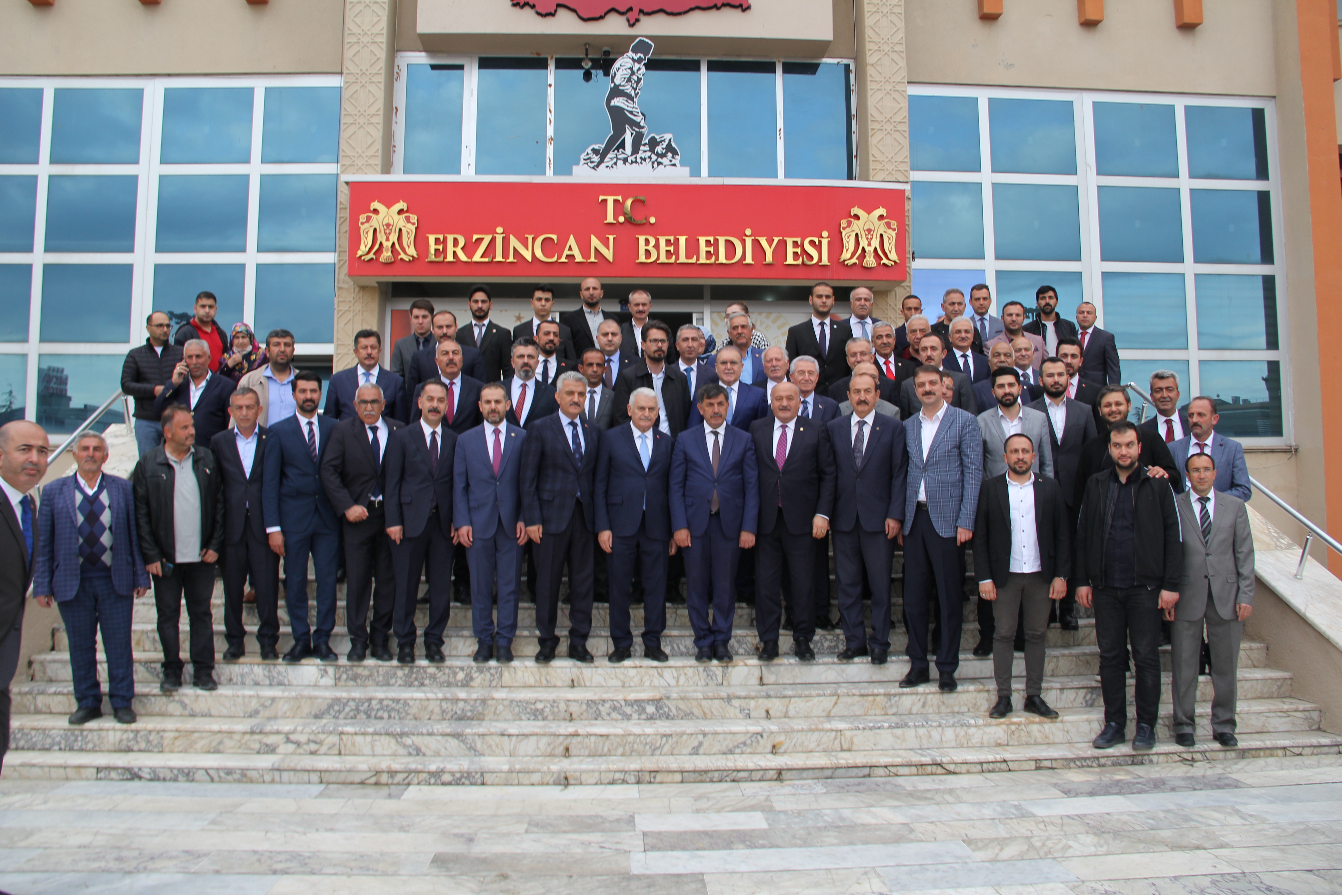 Yıldırım, Erzincan'da geleneği bozmadı