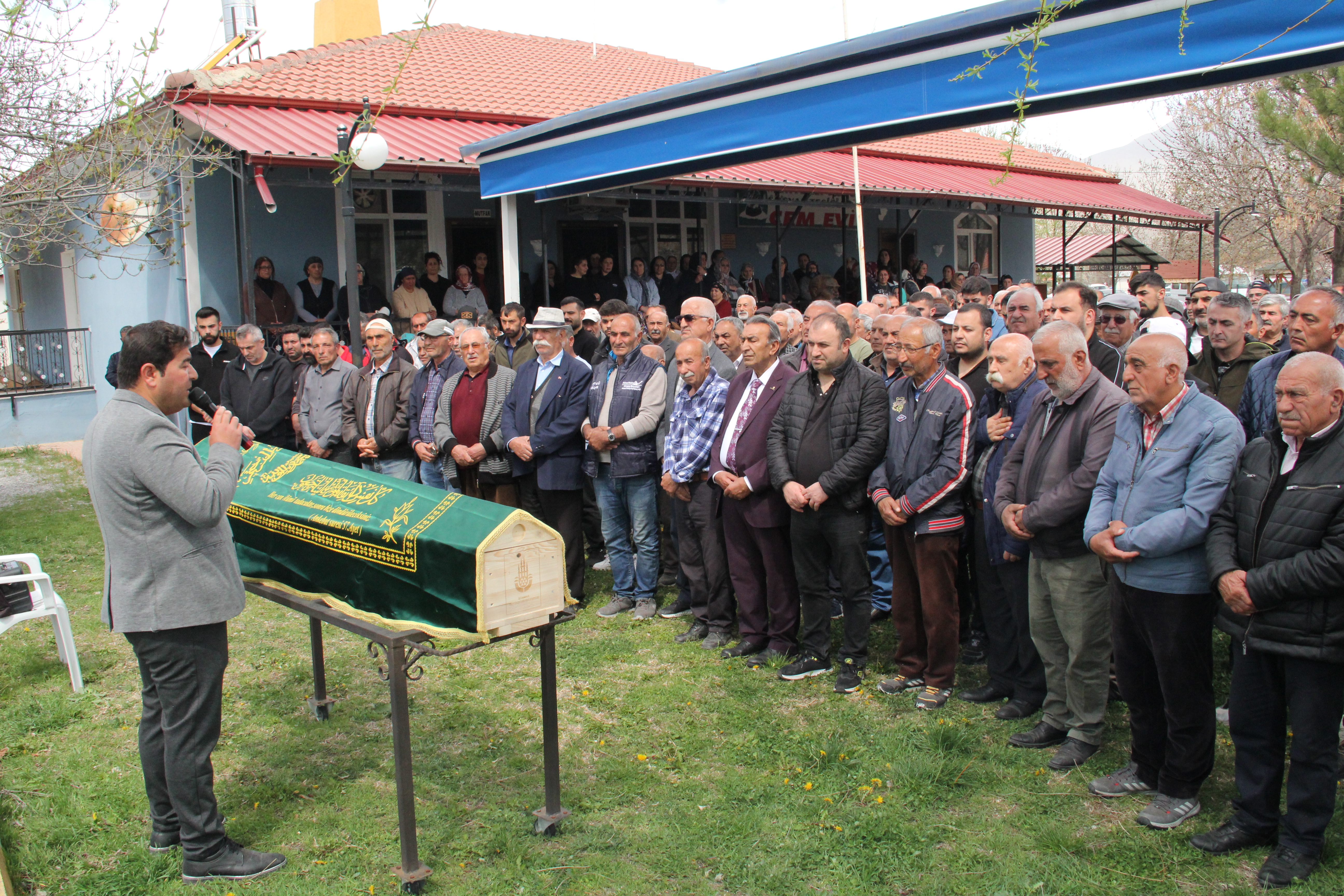 Çayır, Erzincan’da toprağa verildi