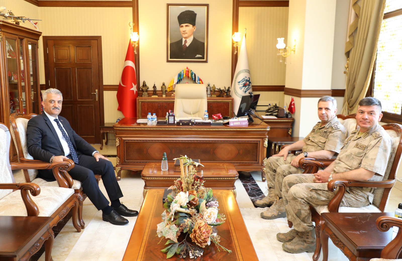 Korgeneral Balıbek, Erzincan Valiliğini Ziyaret Etti