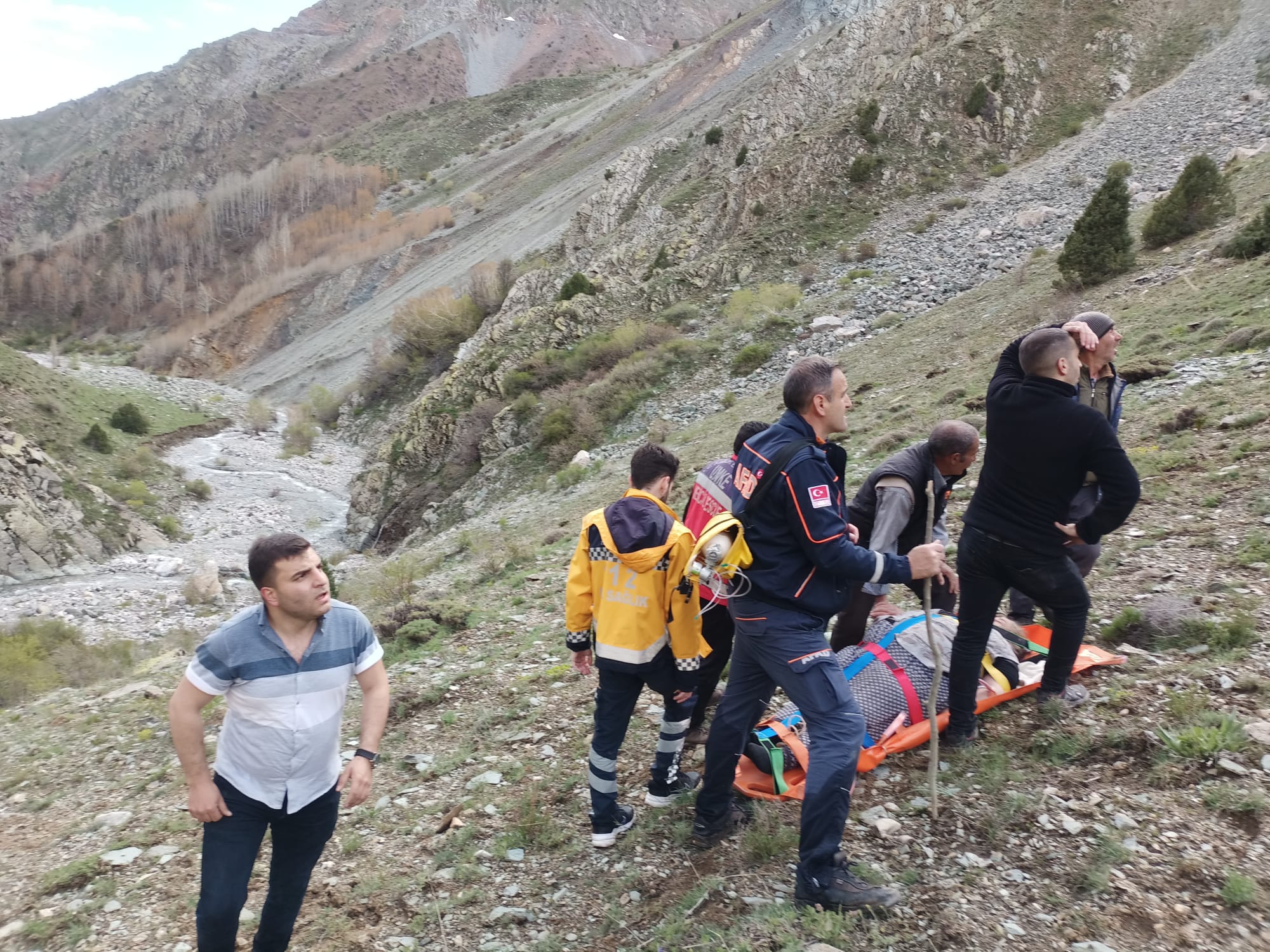 Zehirlenen kadın için askeri helikopter havalandı