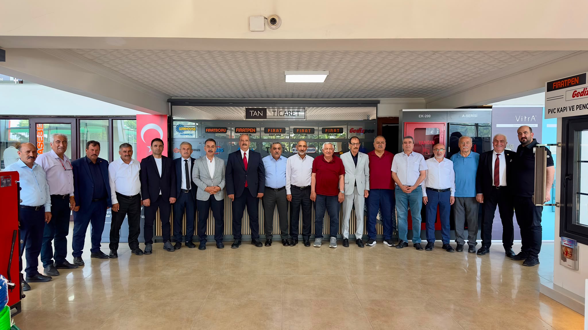 Erzincan’da Birlik Beraberlik Kahvaltısı: ETSO Başkan Adayı Süleyman Tan, İl Genel Meclisi Üyeleriyle Buluştu