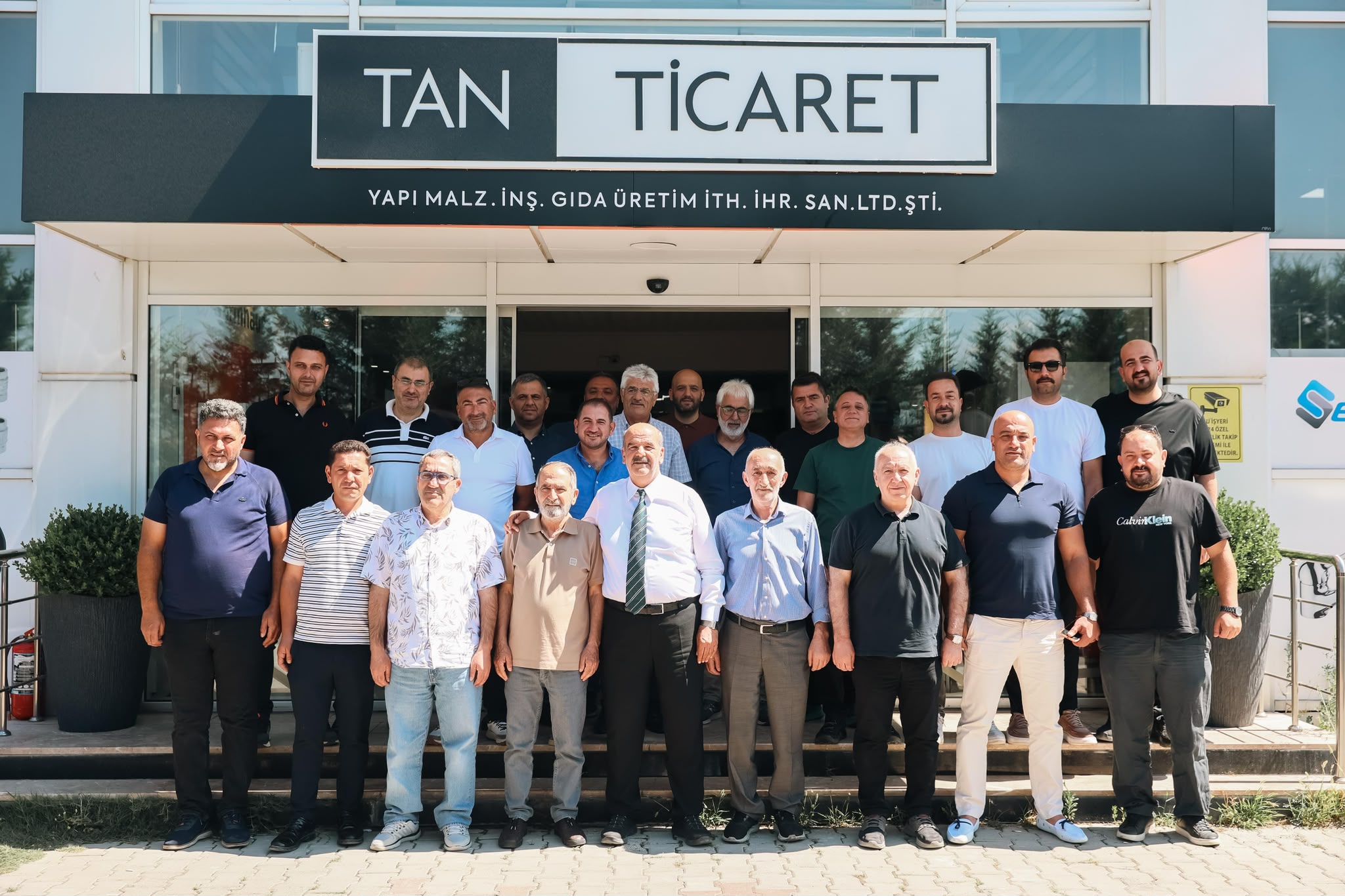 TAN, İŞ DÜNYASIYLA BİR ARAYA GELDİ