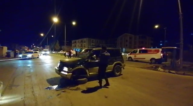 Jip ve hususi otomobil kafa kafaya çarpıştı: 4 yaralı