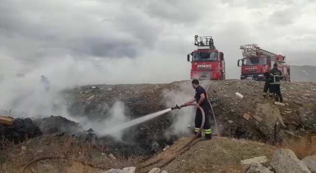 Arazi Yangını Büyümeden Söndürüldü---VİDEO HABER