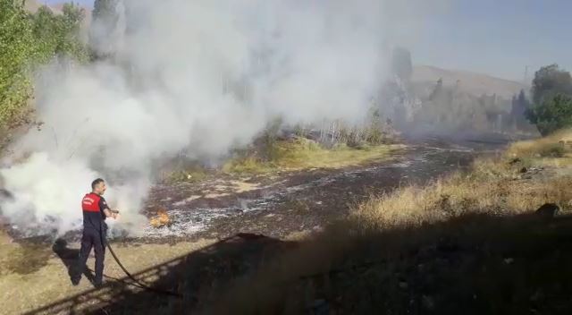 Arazi Yangını Büyümeden Söndürüldü