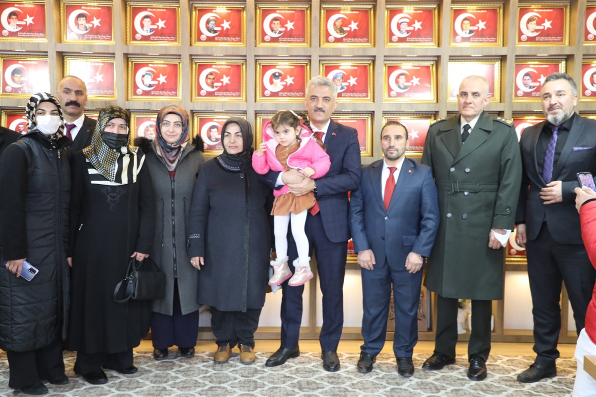 Vali Makas, Şehit Aileleri Derneği’ni Ziyaret Etti