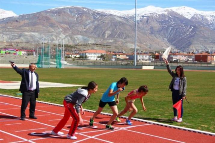 Gençler Atletizm müsabakaları tamamlandı