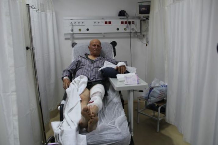 Ayı Saldırısından Tekme Atarak Kurtuldu