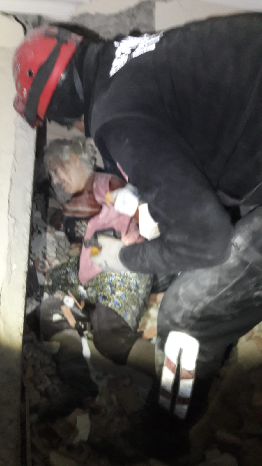 Erzincan Ekibi Deprem Bölgesinde