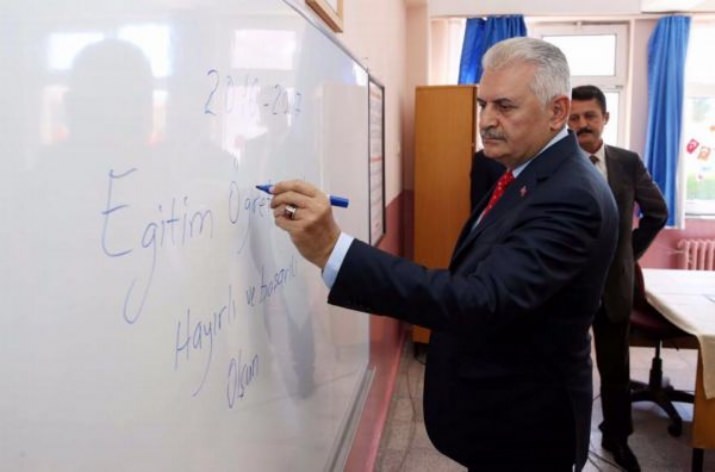 2016-2017 İlk Ders Zilini Başbakan Yıldırım, Çaldı