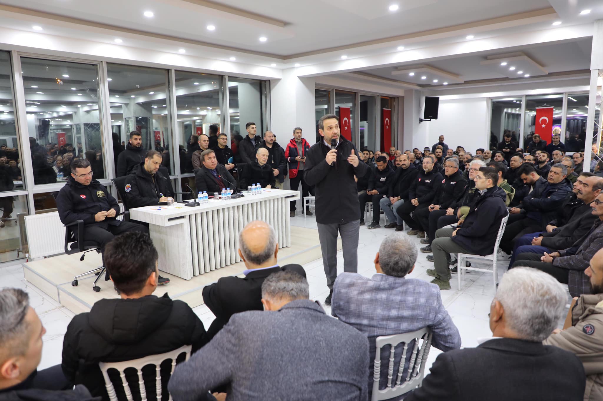 Bakan Bayraktar ve Vali Aydoğdu, İliç Halkı ile Bir Araya Geldi