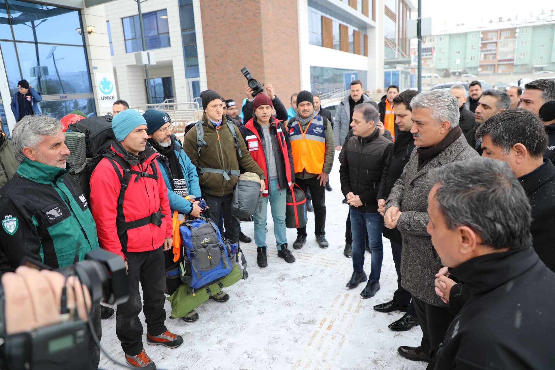 Erzincan’dan Deprem Bölgesine Yardım Eli