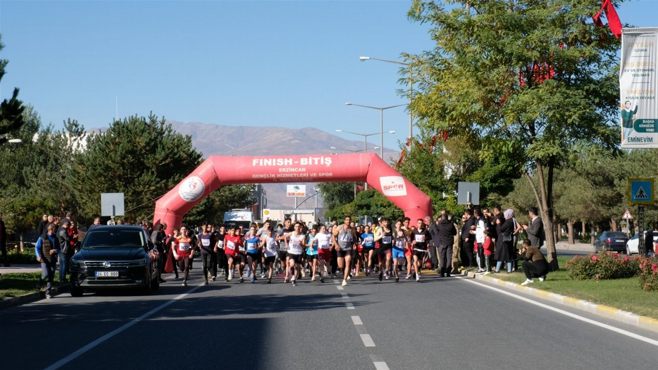 Cumhuriyet Koşusu Yapıldı