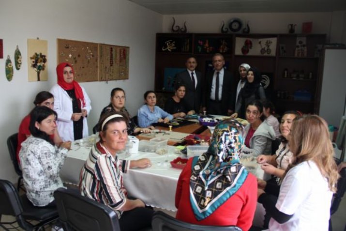 Engelleri Filografi Ve Takı Tasarımı İle Aşıyorlar