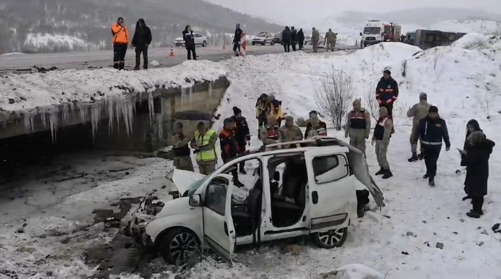 Erzincan'da Kaza 1 Ölü 9 Yaralı