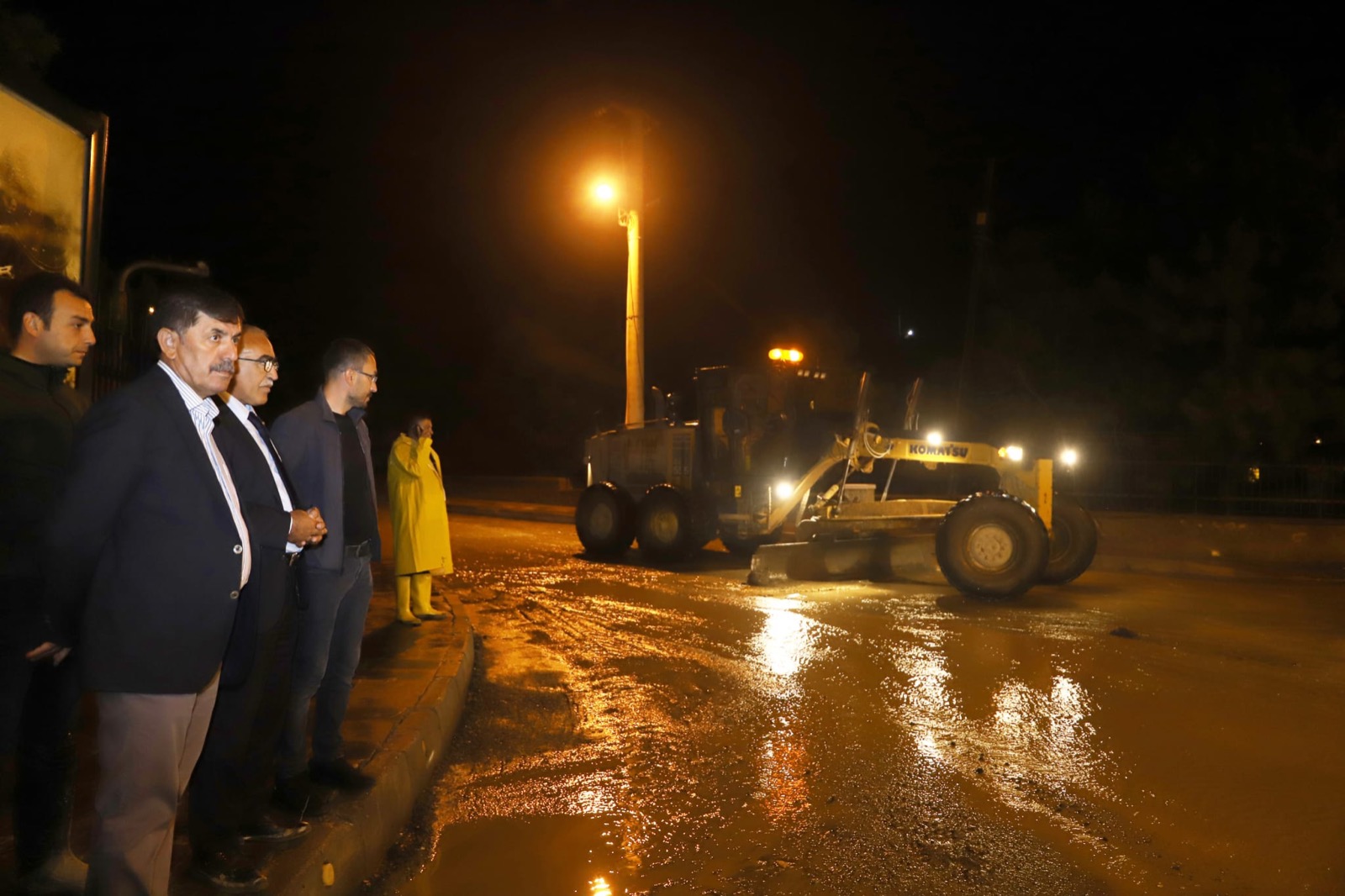 Erzincan’da sel sonrası onarım ve temizlik çalışmaları