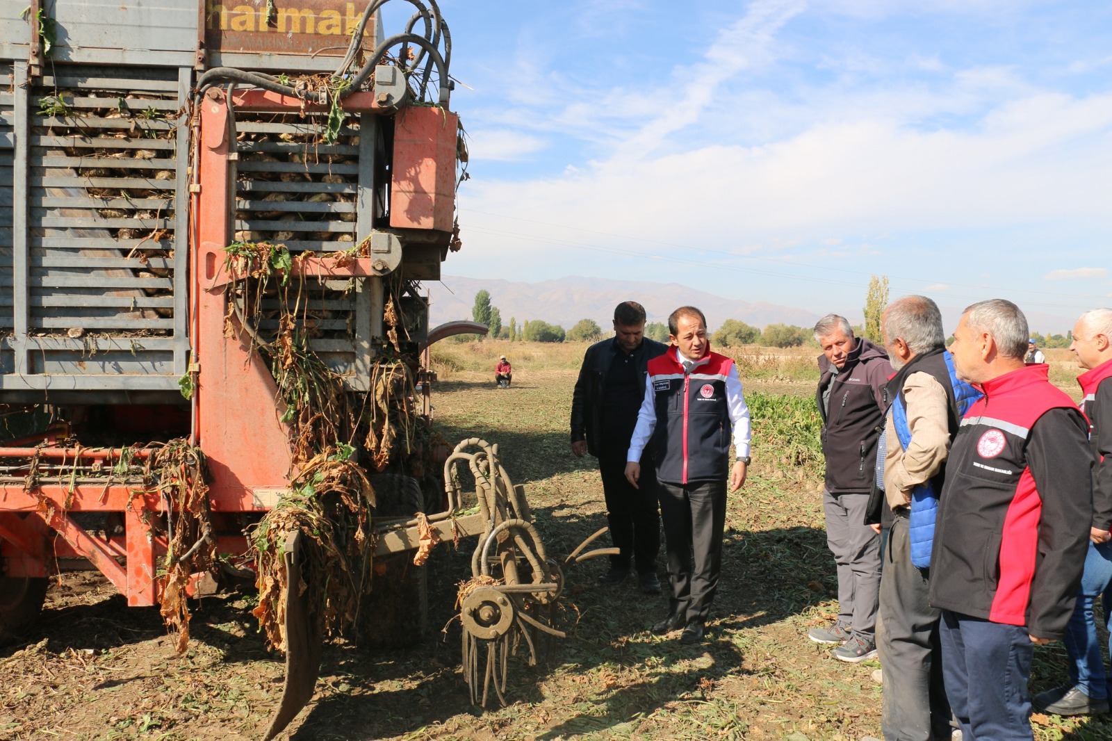 Erzincan’da hasat tüm hızıyla sürüyor