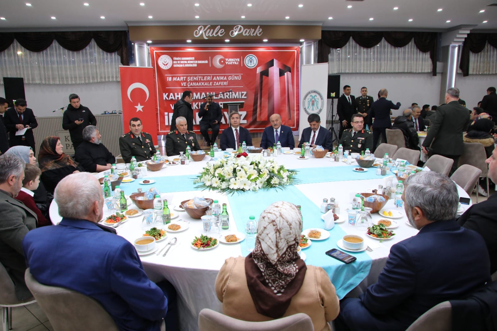 Erzincan Valiliğinden İftar Programı