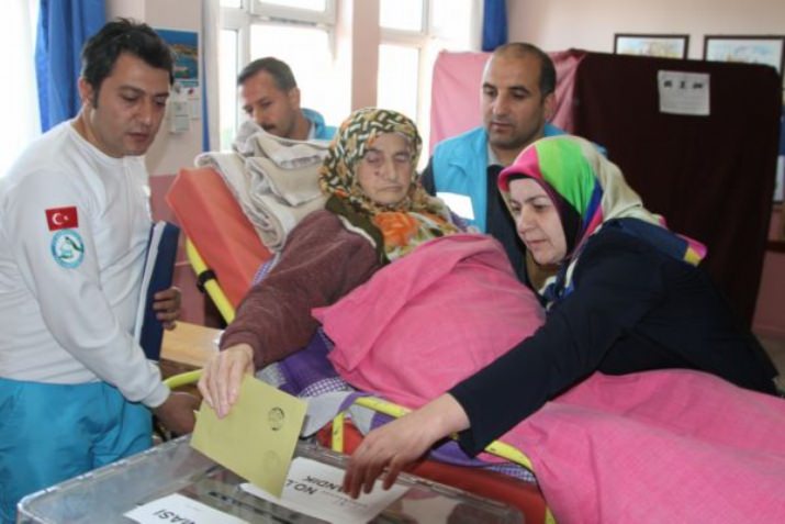 Hastalar Sorunsuz Şekilde Oy Kullandı