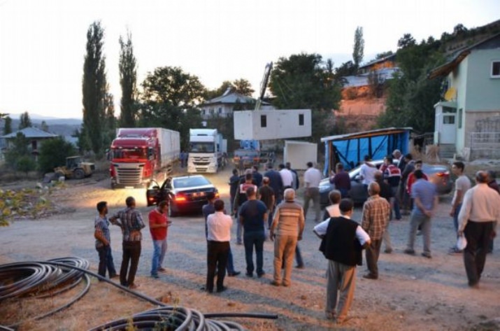 Heyelan Mağdurları İçin Konteynerler Geldi